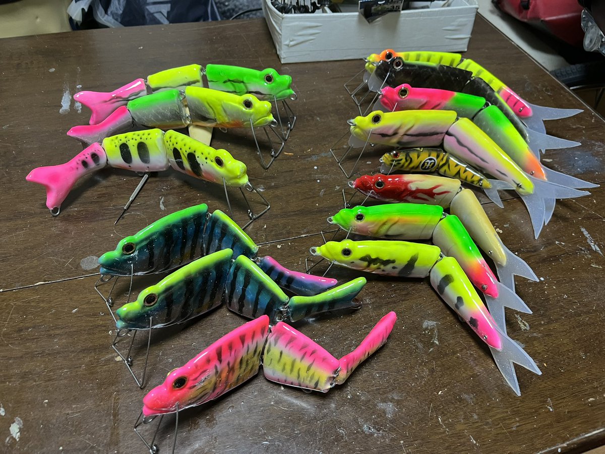 日付変わったので作業終了、 今日はステンリップハメ込みでした