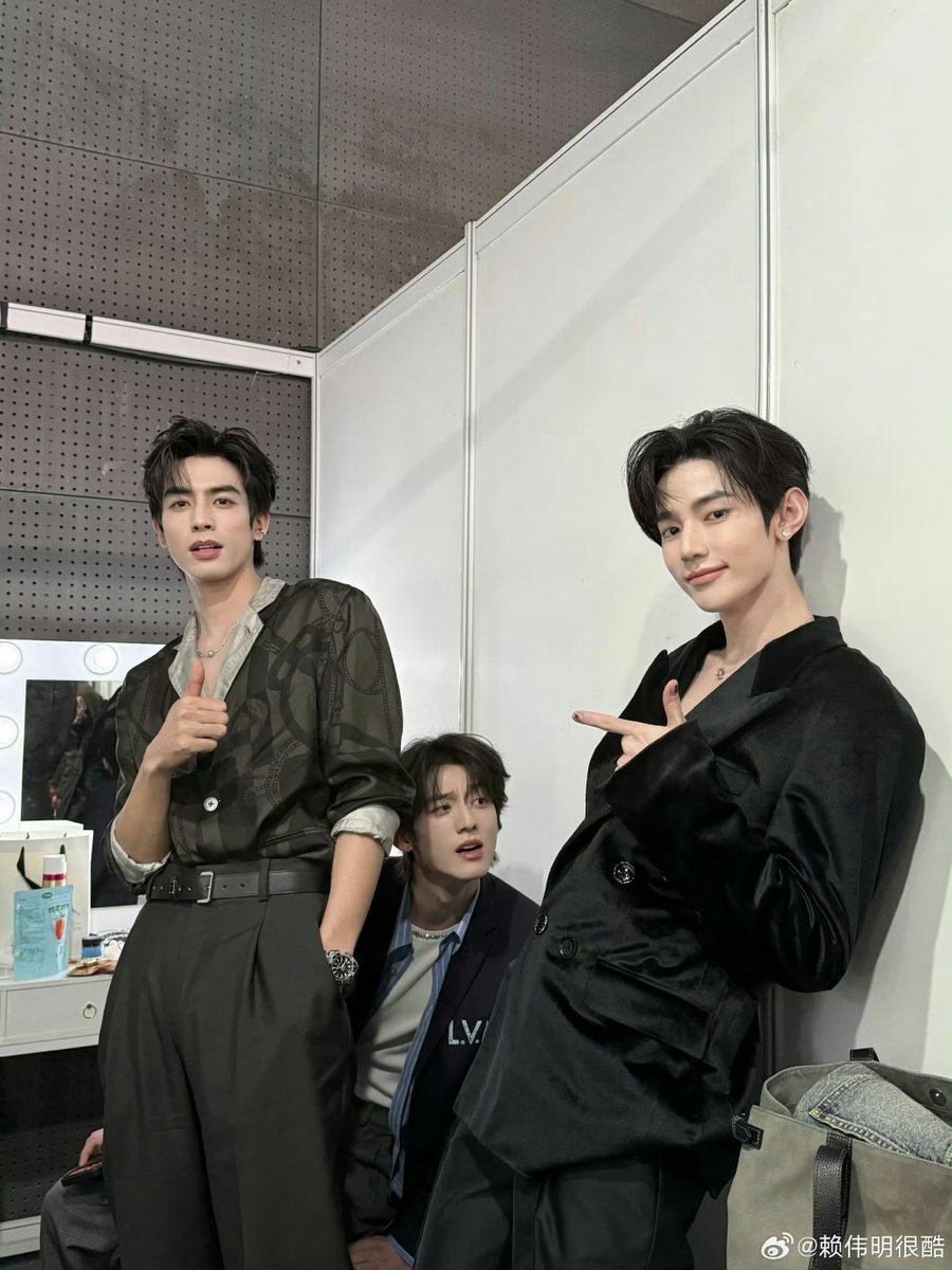 뢰위명님 웨이보 업데이트 #장하오