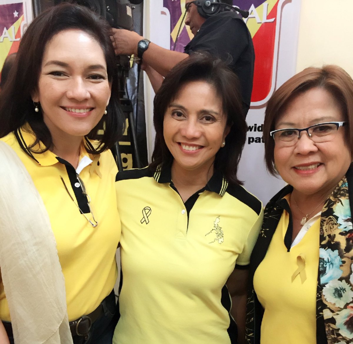 jesusfalcis's tweet photo. From 2016 to 2026 — still together and united.
Mayor, Congressman, and Senator — the Tres Marias powerhouse! 👊
Their positions may change in 2028 but they will still be together and united politically. 💖
#DeLima
#LeniRobredo
#RisaHontiveros https://t.co/CifA05F91A