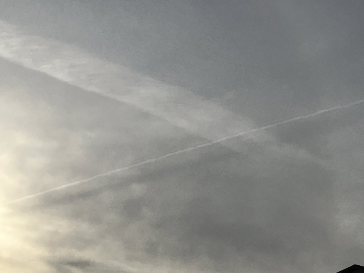 MAgent_42's tweet photo. 2/5/26 Fargo ND @POTUS BAN #GeoEngineering #indigoSkyfold #lookUp
#NotCondensation #chemtrails #HAARP
#StratosphericAerosolinjection
#CrimesAgainstHumanity @SenKevinCramer @SenJohnHoeven
@Armstrong_ND @realDonaldTrump @SecKennedy
https://t.co/SxVCiXKQ0Z @Chemtrail101 https://t.co/9HdoXbsCTR
