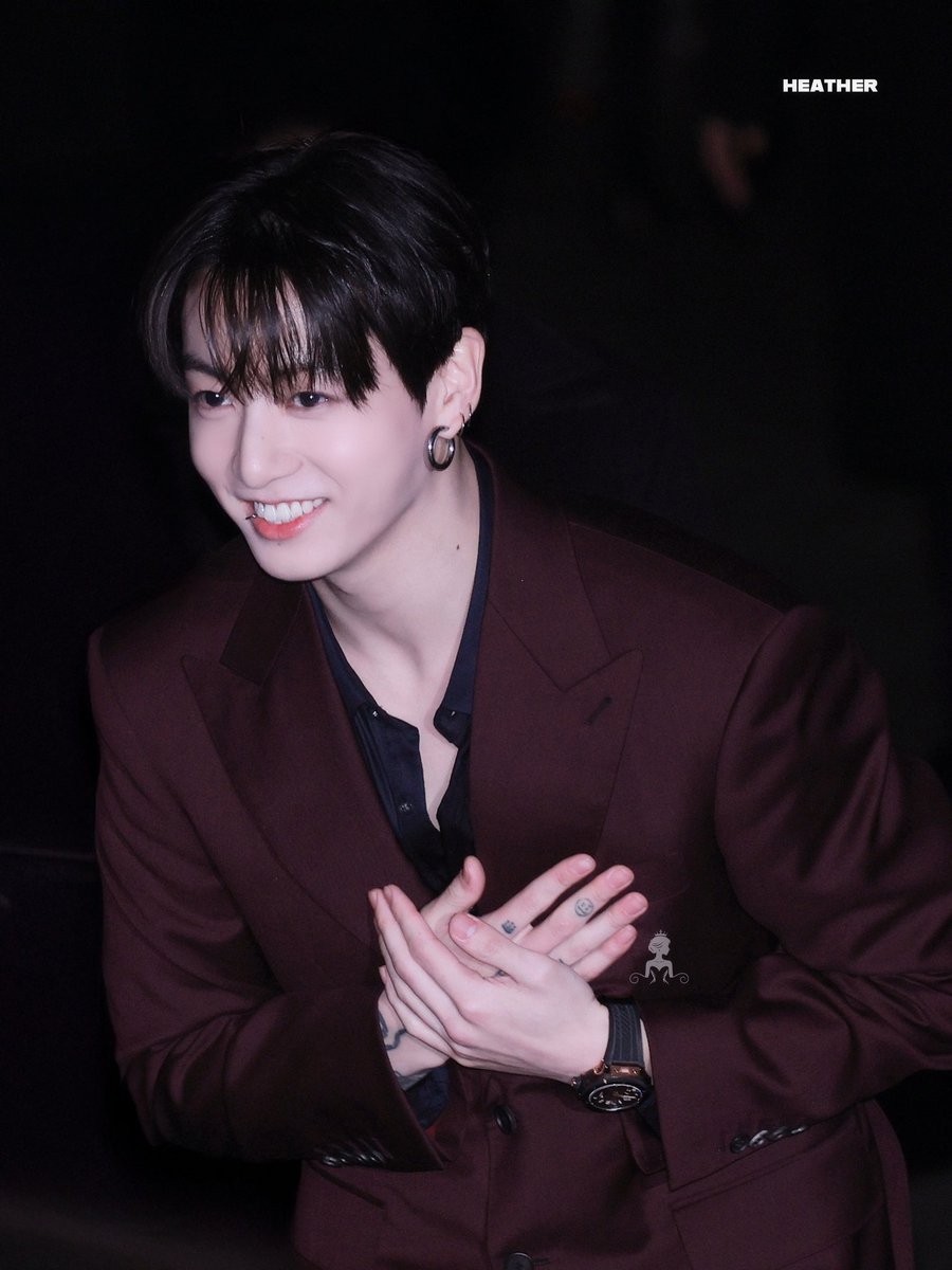 dearmyday_jk's tweet photo. 260212 정국 위블로 퇴근길
🐰💜
#Jungkook #정국 #JK 
#JUNGKOOKxHUBLOT
#JUNGKOOKForHUBLOT 
@BTS_twt https://t.co/JvDys1mx7a