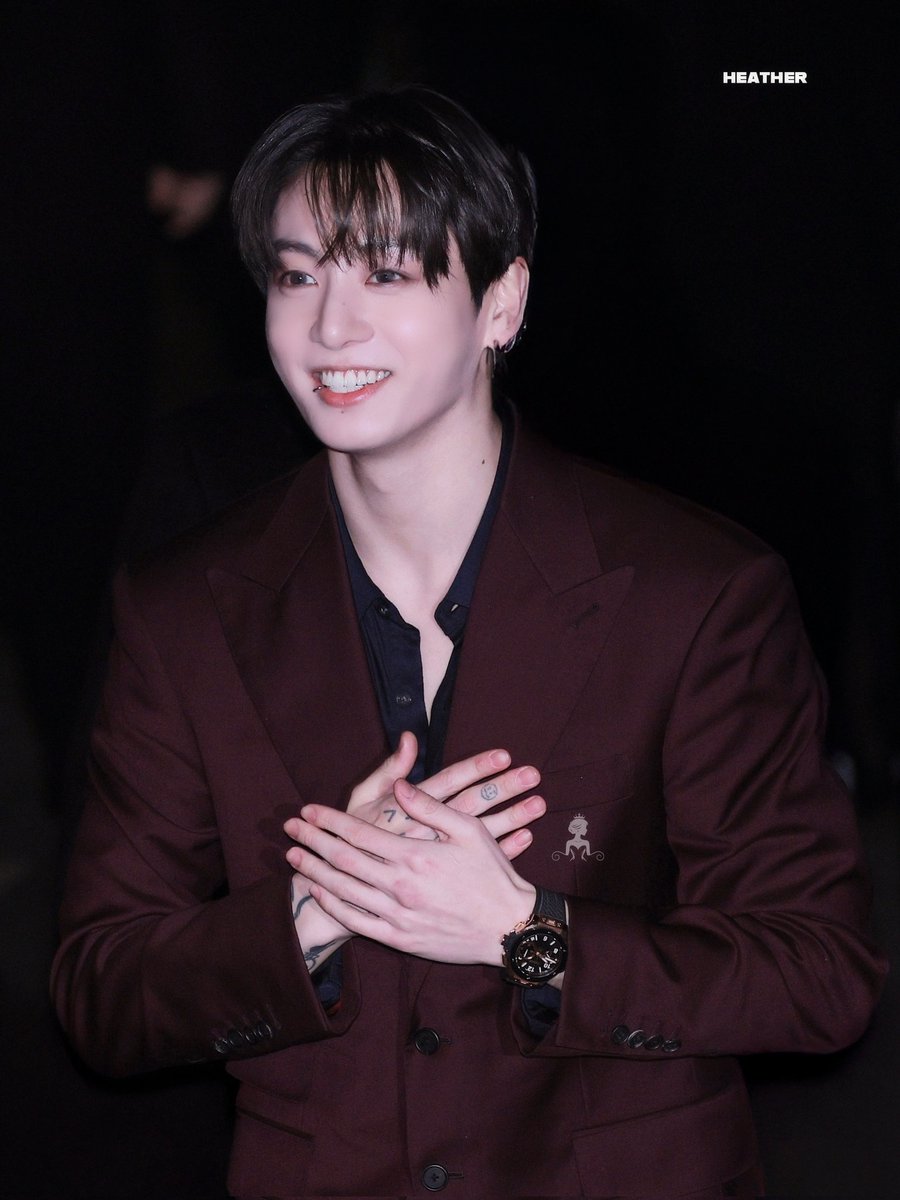 dearmyday_jk's tweet photo. 260212 정국 위블로 퇴근길
🐰💜
#Jungkook #정국 #JK 
#JUNGKOOKxHUBLOT
#JUNGKOOKForHUBLOT 
@BTS_twt https://t.co/JvDys1mx7a