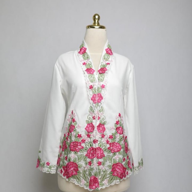 frieshaaina's tweet photo. I terjumpa seller kebaya top cantik cantik dekat shopee. patut tak I share 🫢 https://t.co/ziupJEoDhB