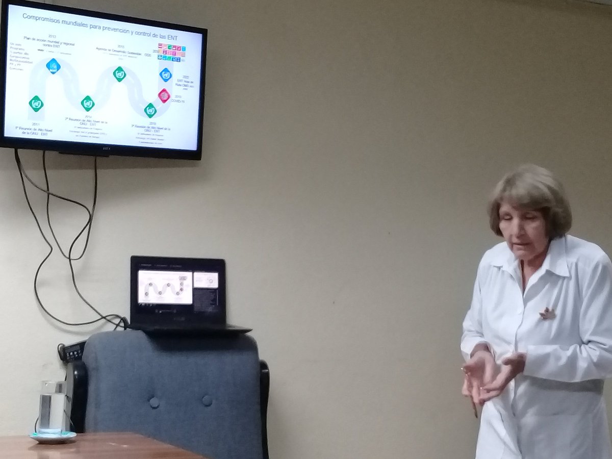 CalvoNegrin's tweet photo. En el 50 Aniversario del #CPHEM Realizan examen de Segundo Grado en la especialidad de Higiene y Epidemiología las doctoras Norma Rodríguez Escobar y Agnie Fernández González del CPHEM de #SanctiSpíritusEnMarcha. Muchas Felicidades. https://t.co/i84HbhUnIc