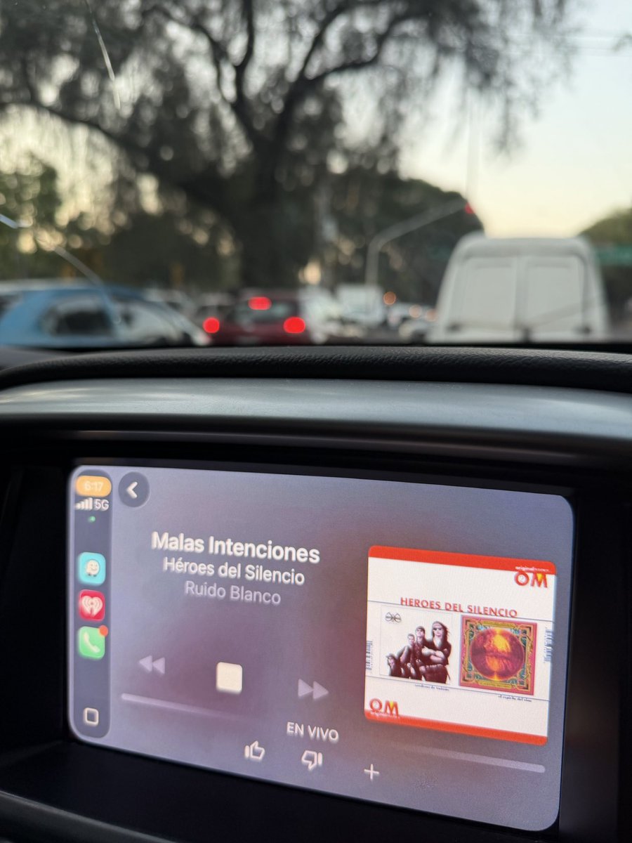 Excelente la #retransmicion de #lunaalaire con ese rolon #mslasintensiones de <a href="/HeroesDelS/">HeroesDelSilencio</a> #tulticrew #mielylagrimita <a href="/chanito79/">andres ramirez trejo</a> #HaciendoRu11do <a href="/ruidoblancofm/">Ruido Blanco FM ⚡️</a> <a href="/LunaOlivia/">Olivia Luna ✨</a>