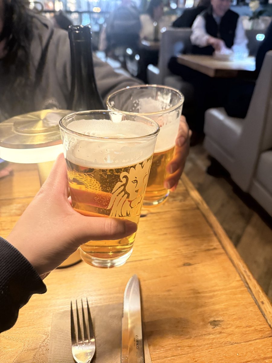 sneakergyal's tweet photo. Dinner at @Bareburger with my love ❤️ Thanks @USMobile https://t.co/awDzwnxCmf