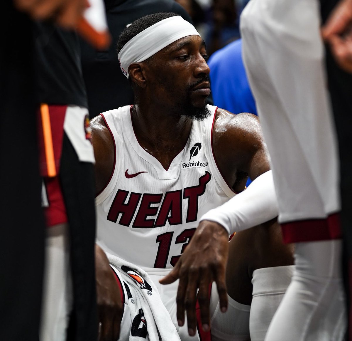 Bam Adebayo since January 13th, 2026:

22.1 PPG
10.2 RPG
3.1 APG
1.2 SPG
36 3P% (6.5 3PA)
81.1 FT%
+116
9 double-doubles

Battling through multiple injuries, playing with high confidence while taking over as the #1 option.
