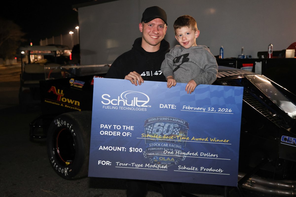 Ronnie Williams captured his second Schultz Fast-Time Award of the week in the Tour-Mods, continuing a strong run during Speedweek.

Even better — celebrating the moment with his biggest little fan by his side. Speed, family &amp; short-track racing at its best. 💙

📸 by Jim DuPont