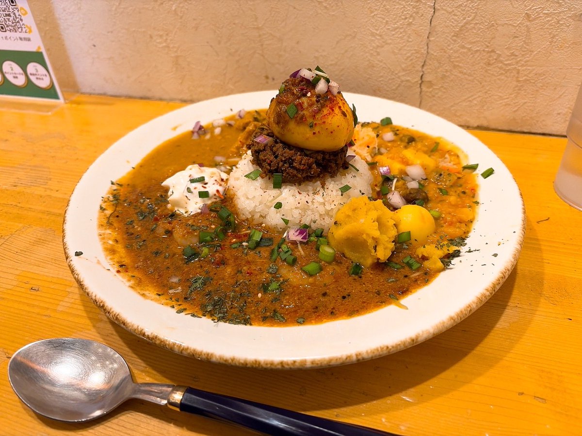 CurryHanako's tweet photo. おはようございます☀️
今朝はなんだか暖かいですね🙌

本日の営業は
☀️11:00-15:00L.O.
（ディナー営業はお休みです🙏）

日替わりは
 挽肉＆パニールチーズ入りほうれん草カレー🍀

本日もよろしくお願いいたします✨

p.s.
久々に牛すじカレーが食べたくなったので、近々日替わりでご提供予定🐮🍊 https://t.co/Pvw4FjaNFf