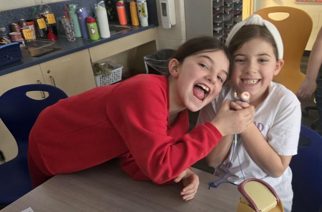 Mrs. Molchen tweet media