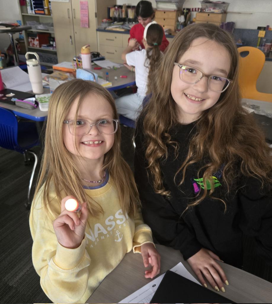 Mrs. Molchen tweet media