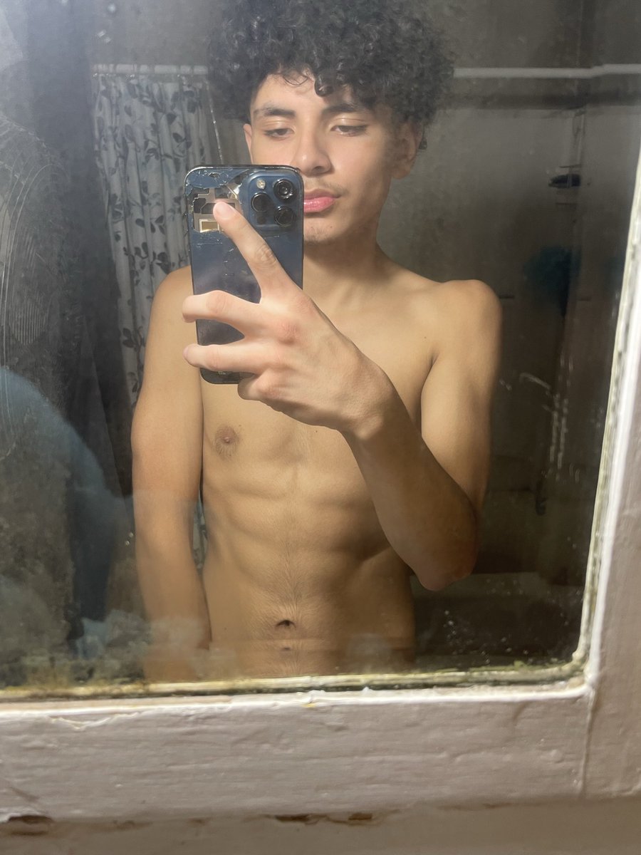 fucyobihh's tweet photo. lmk on content/meets n facetimes dm for pricess📲📲 https://t.co/m0rlwdaFPx