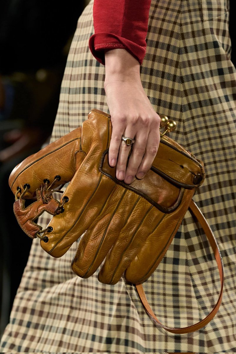 La Mode Unknown tweet media