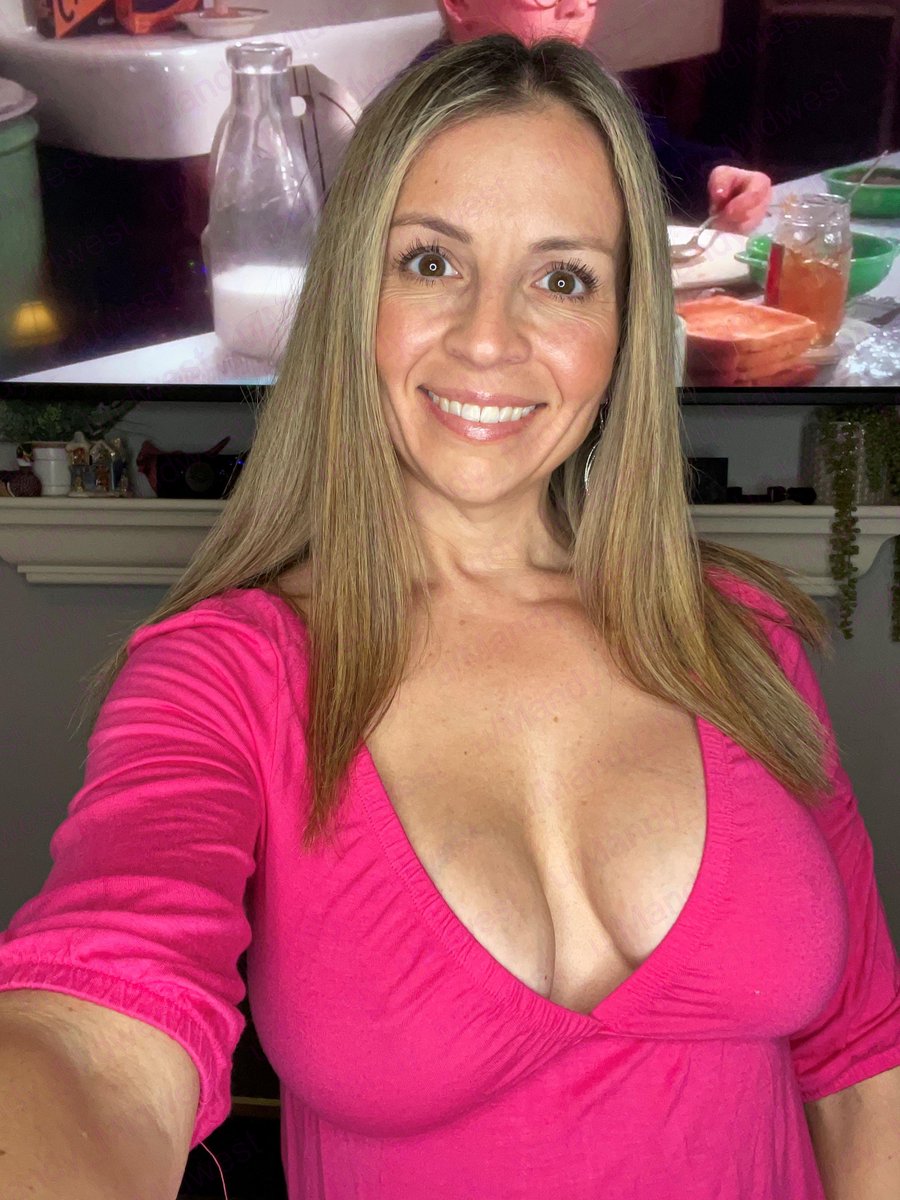 Danila Mom tweet media