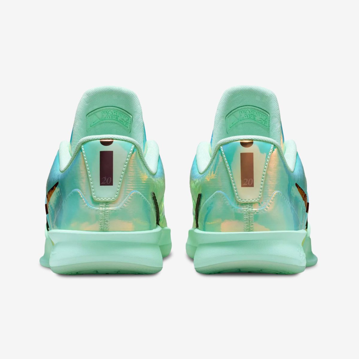 SNKR_TWITR tweet media