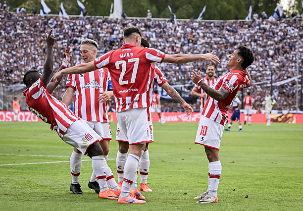 La vida es una fiesta que un día termina
Y fuiste tú mi baile inolvidable