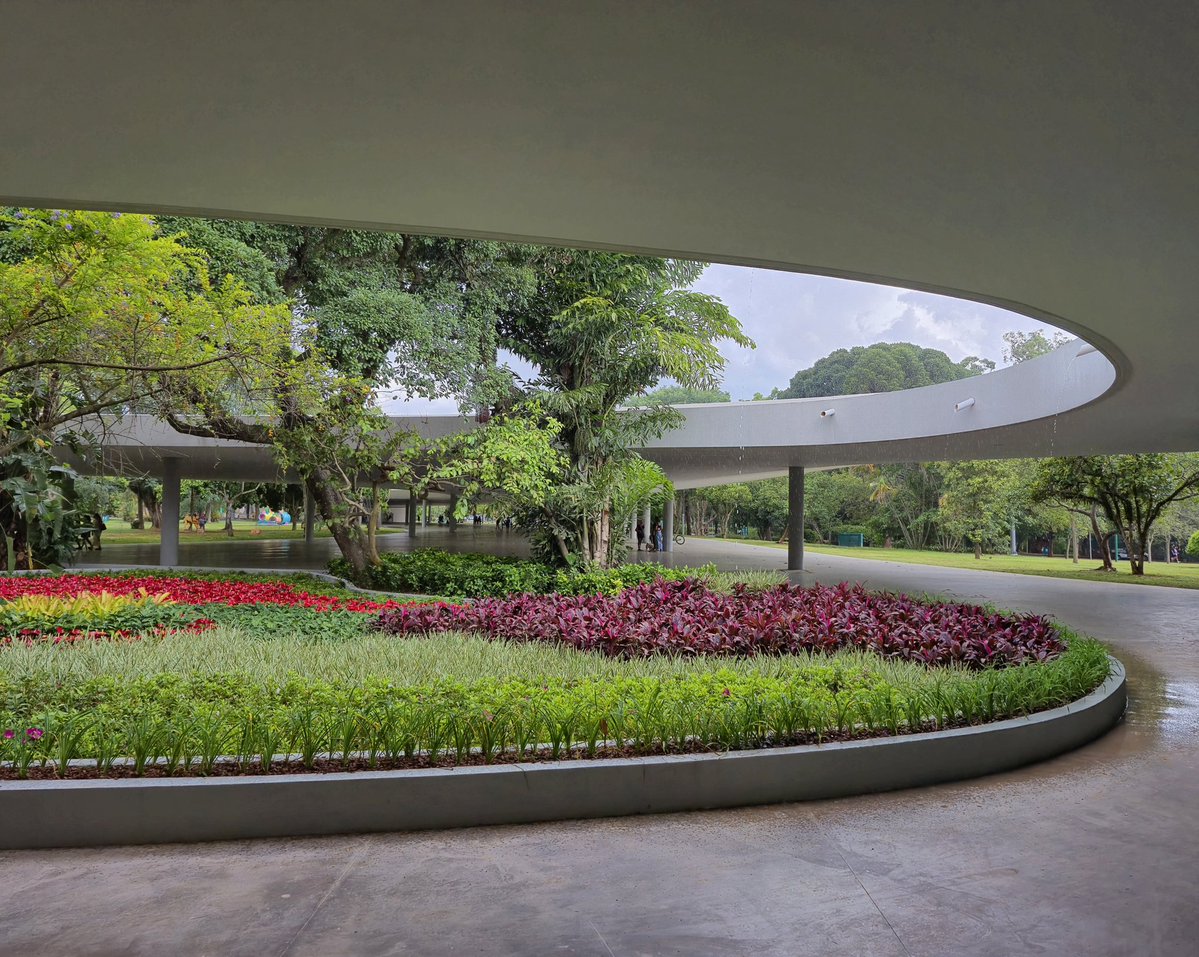 sambainpreludio's tweet photo. Depois de anos, Marquise do Niemeyer no Ibirapuera aberta: https://t.co/iZ2G4pHEPa