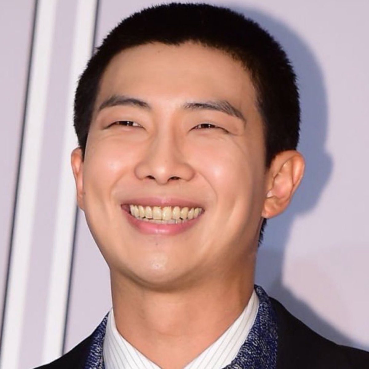 bad_bunny2565's tweet image. Korean man beauty standard: