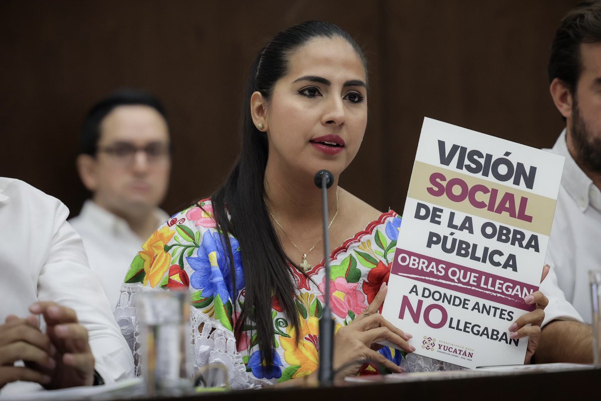 AlaineLopezB's tweet photo. Ante el @CongresoYucatan compartimos cómo @SIBYucatan está transformando la vida de miles de familias en #Yucatán: calles dignas, agua potable, espacios públicos y obras que llegan a donde antes no llegaban. https://t.co/wczC1FgbNj