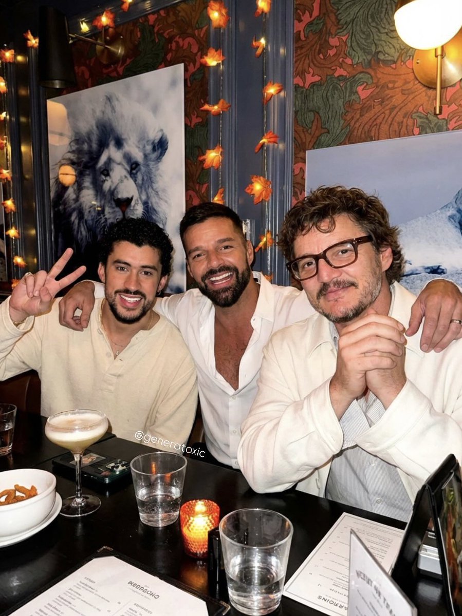 LePapillonBlu2's tweet image. Bad Bunny, Ricky Martin, and Pedro Pascal have more decency in their pinky fingers than every single magat in America.