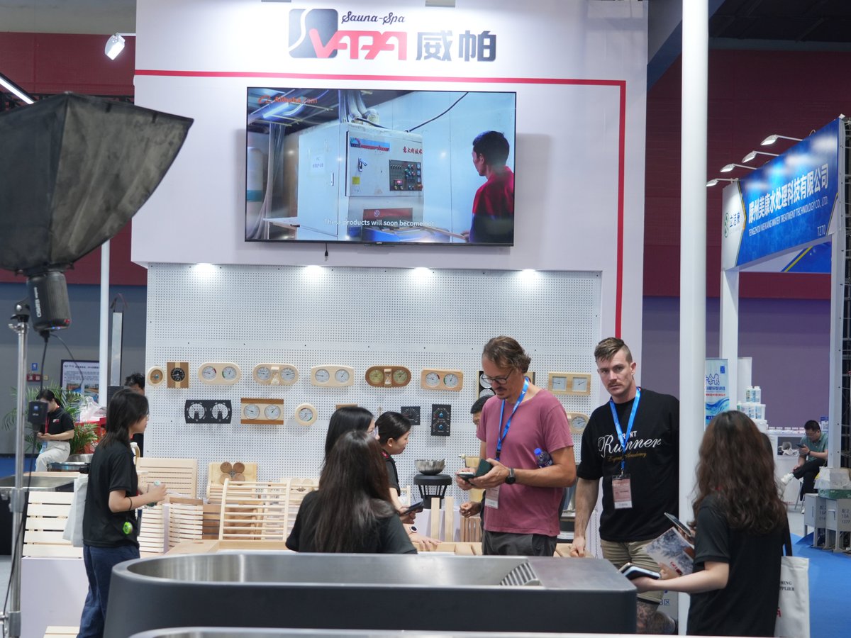 asiaswimexpo's tweet image. AI-powered stroke correction.
VR immersive training.
Smart swimwear with EMG monitoring.
The future of swimming isn’t coming.
It’s already here.
👇 See it live at ASE2026.
🔗 hwvips.com/?x=NhzwA6w6&amp;amp;y=…
#SwimTech #ASE2026 #SportsTech #SmartSwimming