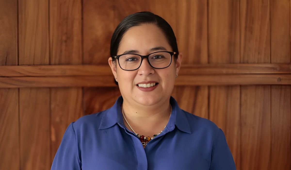 #RuthLópez| “Ruth ha denunciado la  corrupción en El Salvador, ha apoyado a las víctimas del abuso estatal y  ha luchado por el Estado de derecho. Precisamente por  eso se convirtió en blanco de un gobierno que trata a los críticos como  enemigos y desmantela las estructuras