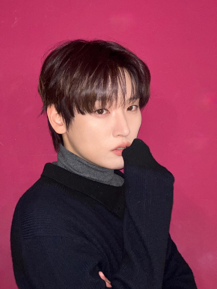inseong_latte's tweet photo. ⚠️사기 주의⚠️

'여성을 위한 발렌타인데이 선물은 핸드크림이나 화장품을 추천'이라는 루머가 돌고 있습니다만, 
절대 믿지 마세요‼️

여성이 정말로 원하는 것은 
↓↓↓↓ https://t.co/f8B9Stw33U
