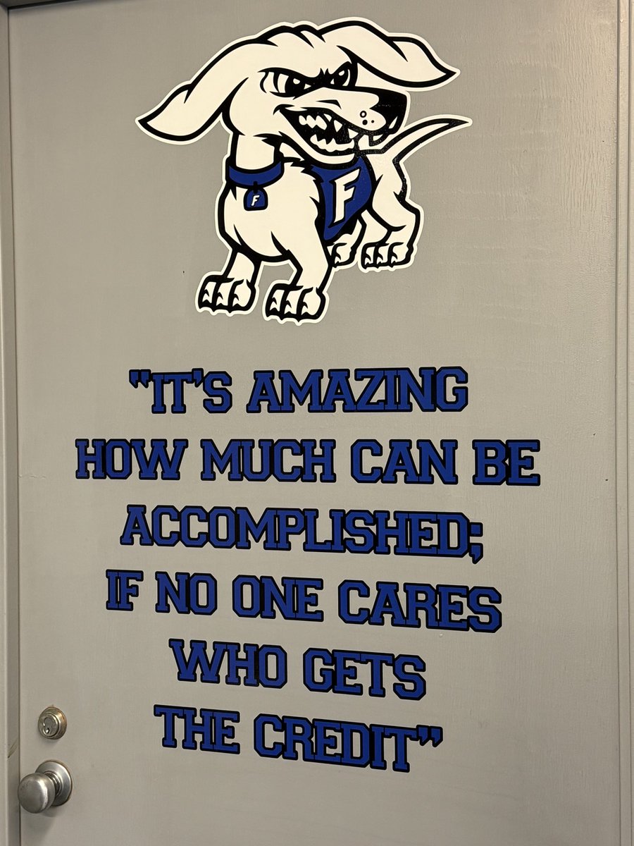 HSEGirlsBball's tweet photo. We’re back to finish unfinished business from last year. Frankfort gym is a pretty cool gym and is where the movie Blue Chips was filmed.
#regionalpractice
#casearena
@HSEAthletics https://t.co/FknmJqgu9G
