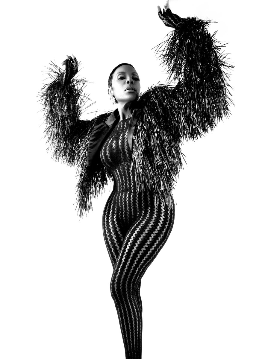 olvr_brwn's tweet photo. Sommore styled by me for Glamour Magazine. #sommore #netflix #interview https://t.co/xn1gKUI4Kr