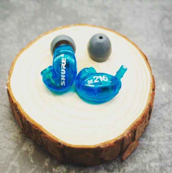thesoundfix's tweet photo. 🎧 Upgrade your Shure earphones with replacement driver cases! Get a clean new look and bring back crisp, accurate sound without buying a new pair. 🔊✨ 

👉https://t.co/BvStGrc5oZ 

#shure #shureheadphones #replacementparts #thesoundfix https://t.co/Rtur1k9zbR