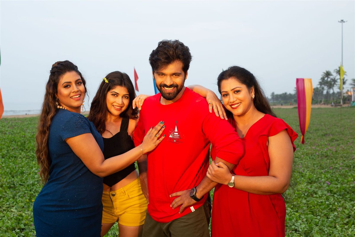 imjaiindian's tweet photo. ஸ்வீட்டி நாட்டி கிரேசி (பட விமர்சனம்) #sweetynaughtycrazymovie Review #radha #iniyaa, #trigun #ThambiRamaiah
https://t.co/VMBvs2vMgU https://t.co/8zLy5WABBN