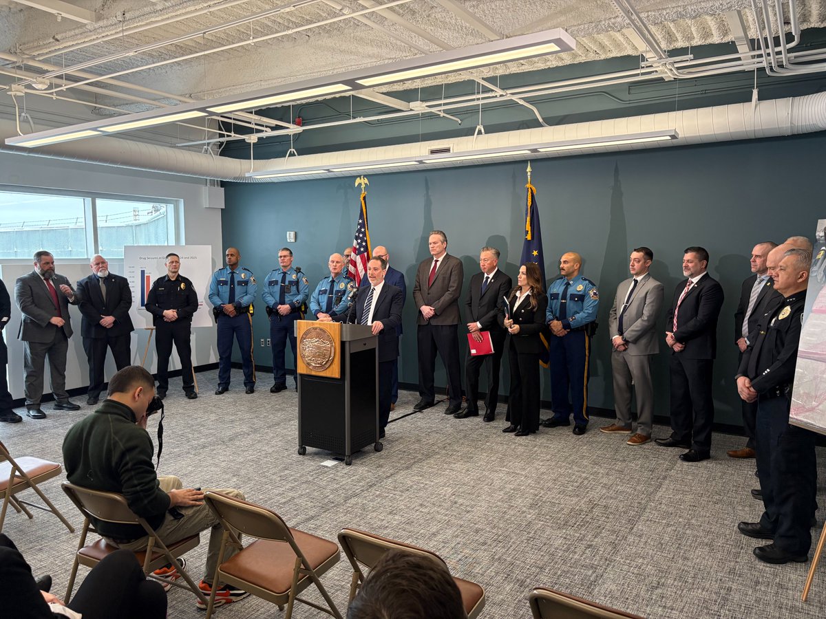 USAO_AK's tweet photo. Today, US Attorney Heyman stood with @GovDunleavy, @ONDCP, @akstatetrooper, @AGofAlaska & @USPIS_HQ to announce successful drug trafficking enforcement efforts in 2025. These officials were also joined by #HIDTA partners. Together, law enforcement partners in #Alaska enhanced coordination to seize large amounts of deadly drugs. USA Heyman highlighted our office's work to implement @TheJusticeDept's Operation Take Back America in #Alaska. Op TBA streamlines resources to address threats from transnational criminal organizations, illegal immigration & perpetrators of violent crime & drug trafficking.
In one year, our office charged nearly 60 cases through Op TBA across the state. The majority of the cases involved drug trafficking, firearms or violent crime. Alaska is safer because of this work.
Gov. Dunleavy, thank you for inviting us to tell Alaskans about this critical work!
@USAttorneys
