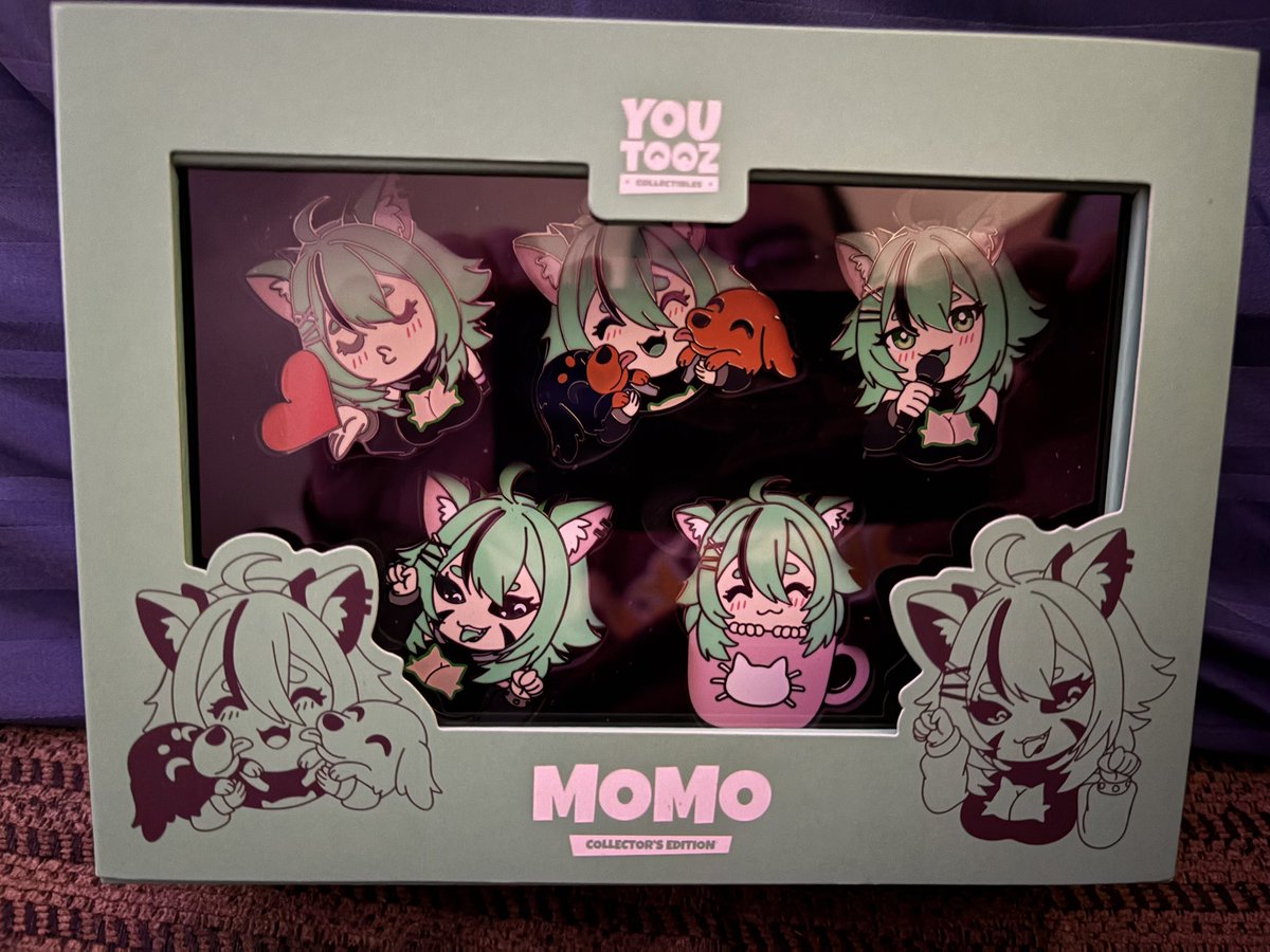 Got my <a href="/MomoMischief/">Momo 👽</a> pin set from <a href="/youtooz/">youtooz</a> yesterday. Pins are great quality, nice size, and absolutely adorable. Love them!