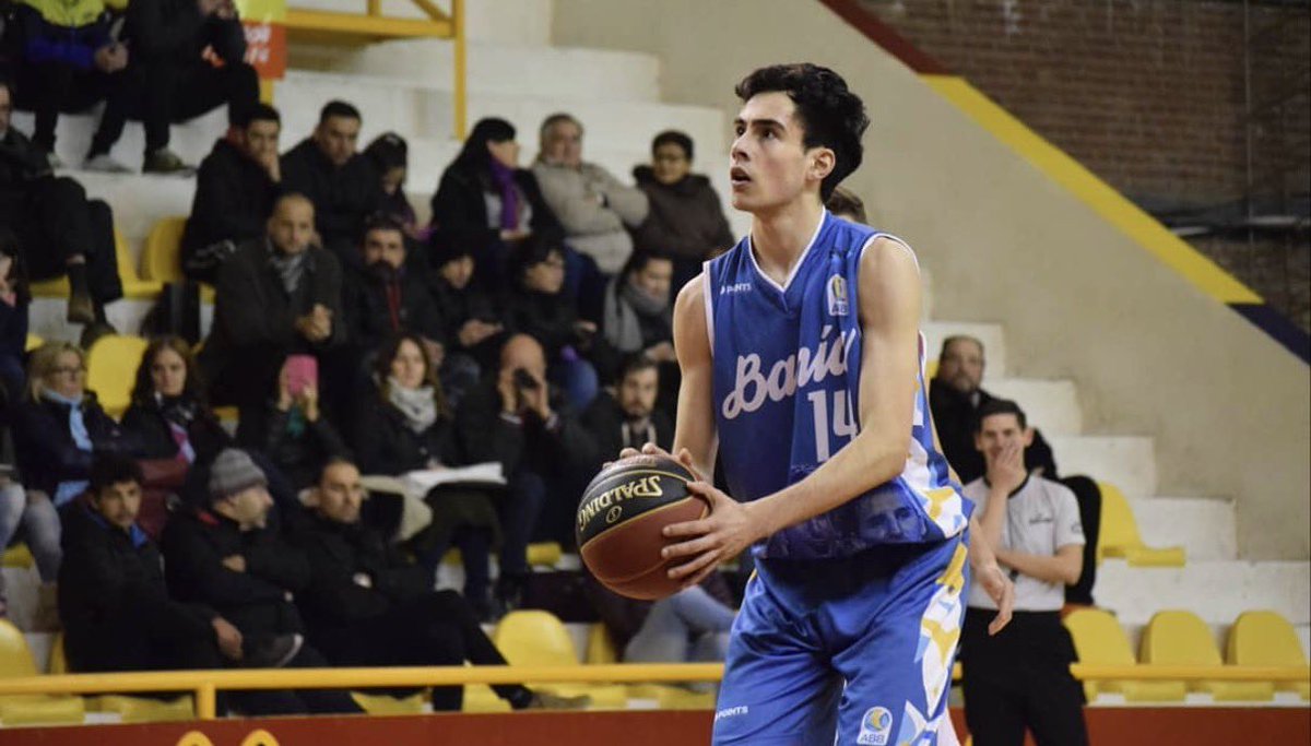 #BasquetLocal #MercadoDePases | Los Andes confirmó hoy a Mateo Murphy como refuerzo. El alero, quien jugó en Sportivo Bahiense hasta 2024 vuelve a la actividad para disputar el Torneo de Tercera con la institución puntaltense.