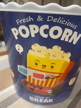 Arya4523's tweet photo. Popcorn, pajamas, and a perfect movie night. https://t.co/huMCzPXnBo