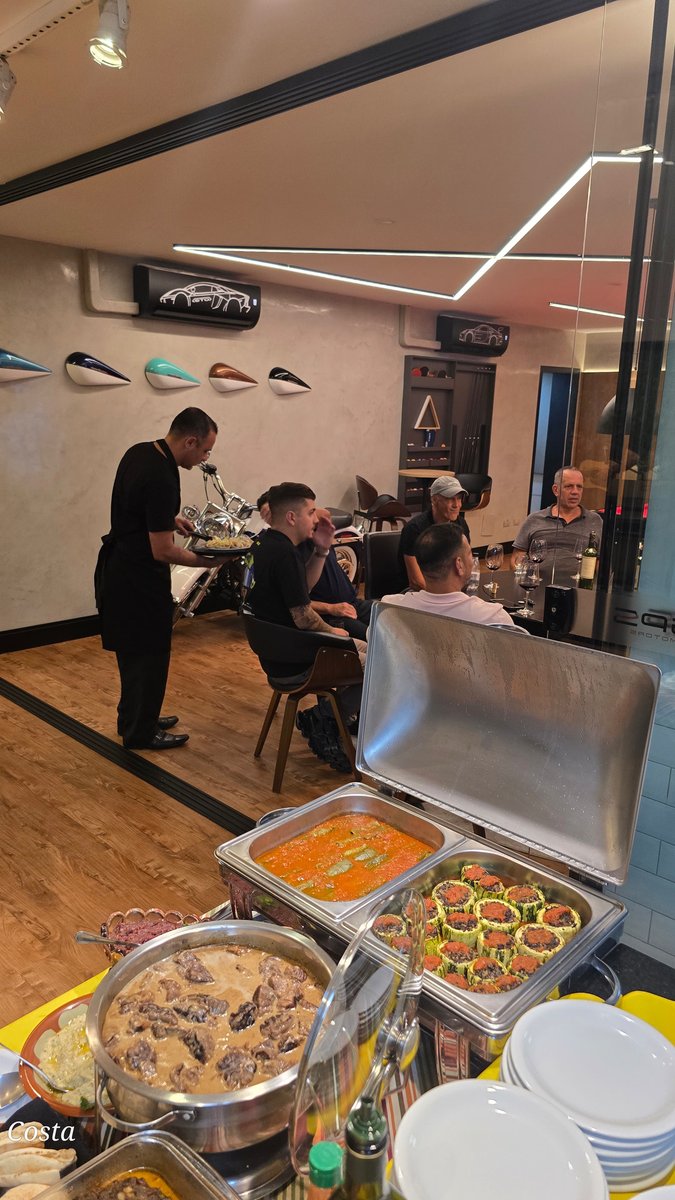 ChefDavidCosta's tweet photo. Catering em SP para 2026 no Buffet Costa Brasil: menus personalizáveis; ingredientes locais e sustentáveis; estações ao vivo que engajam; embalagem prática para sobras. Apoiamos escolhas modernas com sabor e responsabilidade. Saiba mais: https://t.co/tF4rnAR5zX #SãoPaulo https://t.co/mo3CtFGfdM