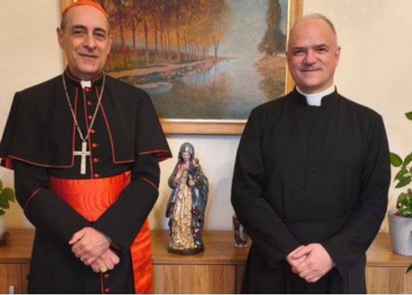 Si rivedono i lefebvriani... <a href="/victorfernandez/">victorfernandez</a>

La mano tesa della Santa Sede e il punto della situazione nei rapporti fra Roma e la frangia tradizionalista post-scismatica sullo sfondo dei capisaldi del Concilio Vaticano II
quotidiano.net/.../vaticano-t…...