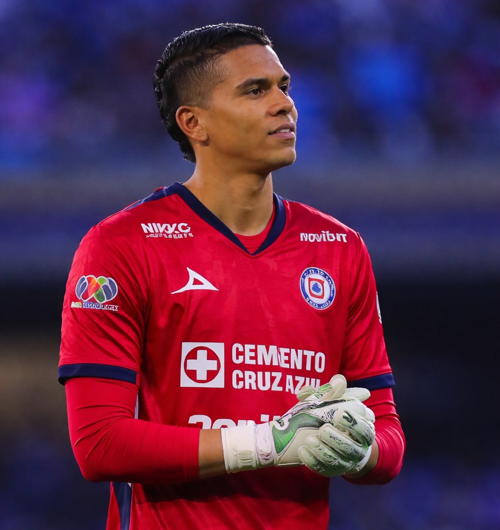 A Kevin Mier le quitas el juego de pies y te queda el Wacho Jiménez