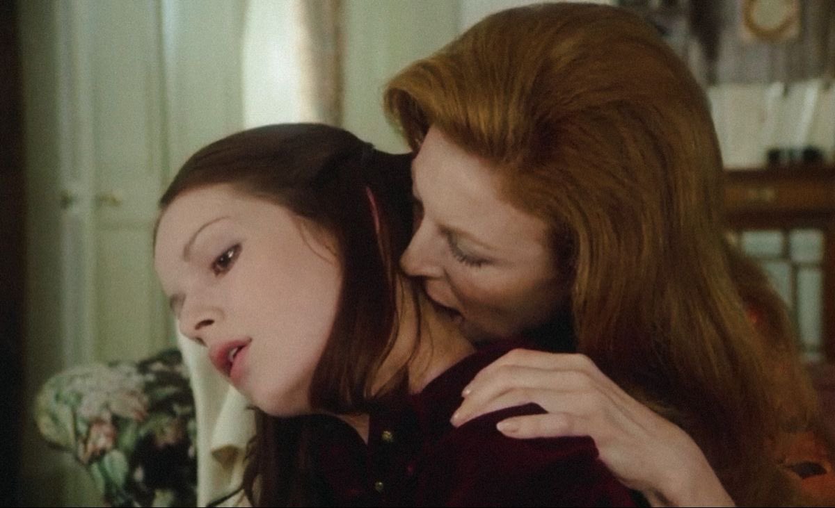 lia (@fakeplasticeats) on Twitter photo 