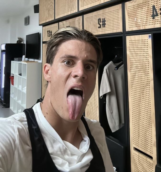 𝕊𝕠𝕔𝕔𝕖𝕣𝕗𝕖𝕖𝕥.𝕚𝕥𝕒 👣⚽️🖤💙 tweet media