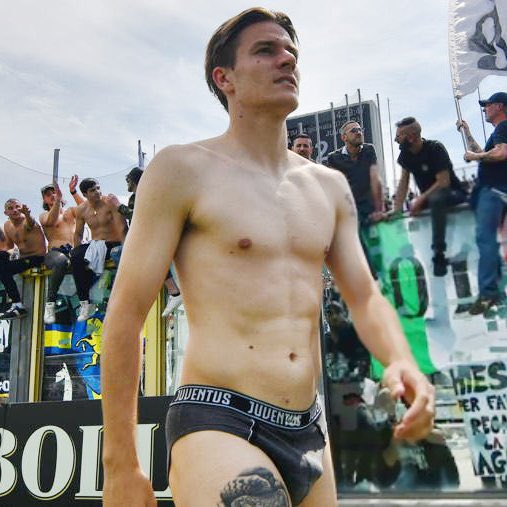 𝕊𝕠𝕔𝕔𝕖𝕣𝕗𝕖𝕖𝕥.𝕚𝕥𝕒 👣⚽️🖤💙 tweet media