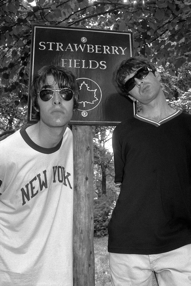 NYcheesy's tweet photo. Oasis in New York 1994
#TomSheehan ๐ธ ๐๏ธ https://t.co/7eOI1YDuDL