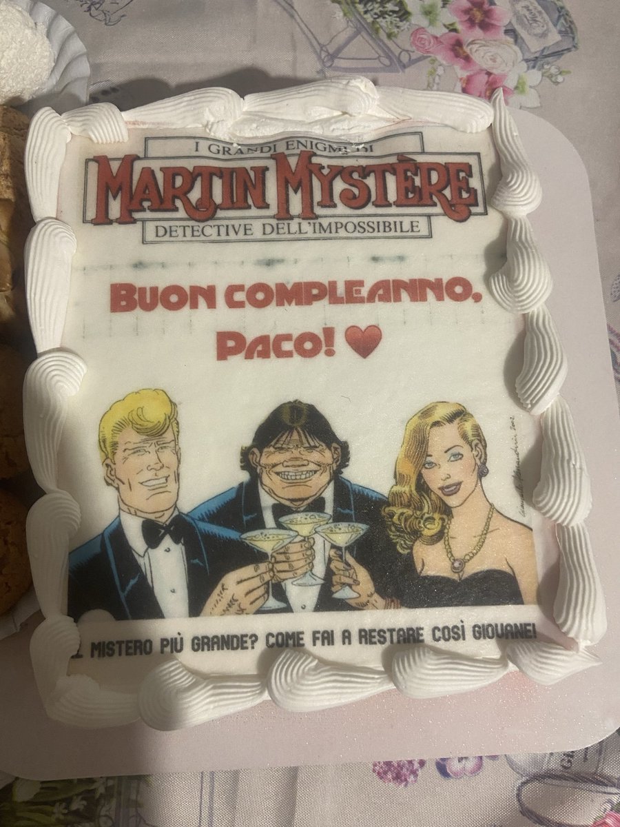 FumettoMagazine's tweet photo. La mia torta di compleanno! 🎂♥️ https://t.co/FlmNYkSuCV