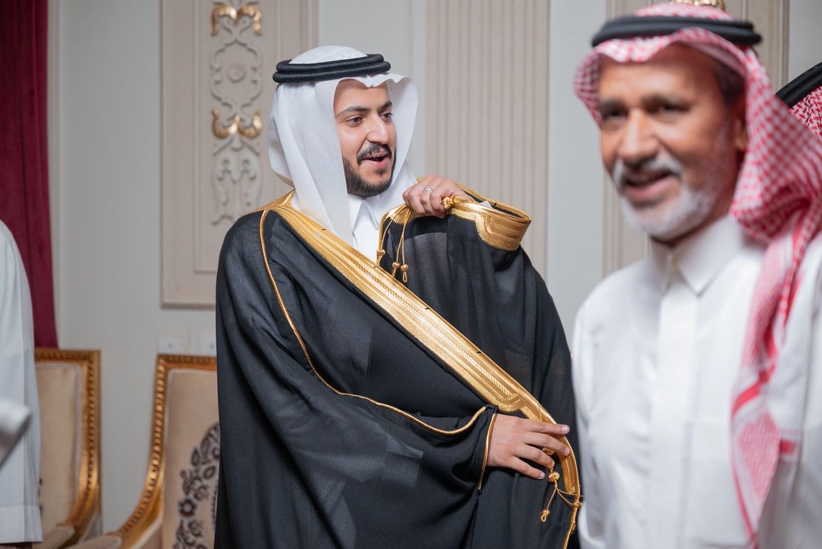 www_993's tweet photo. صور حفل زواج ابناء عتيق الله مرزوق السالمي

مشهور و شاهر https://t.co/VENanTU47L