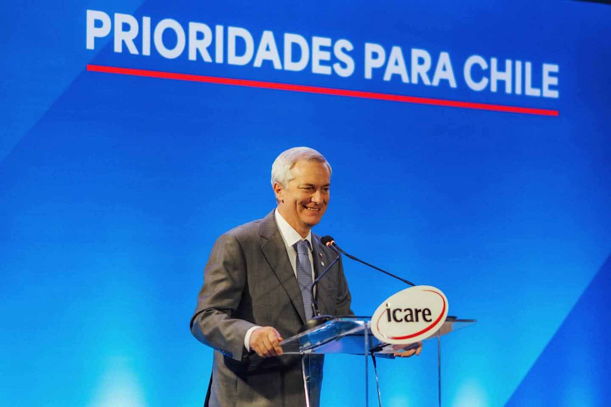revistavyvmx's tweet photo. 🇨🇱🗳️ Chile a la derecha
Por Octavio Mancebo del Castillo Sosa @OctavioMancebo
¿Qué nos dice la victoria de José Antonio Kast sobre el futuro de la democracia en Chile y en América Latina? 😮‍💨⚖️
Un análisis crudo sobre miedo, orden, progresismo y la nueva derecha en la región.

📅 Léelo completo en la edición de febrero de 👉 https://t.co/r04r69HuL6 📖✨