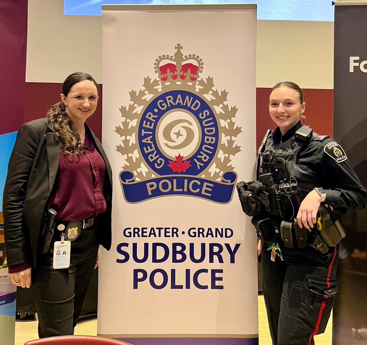 SudburyPolice's tweet photo. There’s never been a better time to #JoinGSPS as a police officer 🚔🚨
🎓 Free tuition at Ontario Police College (OPC): Begin your career with no student debt
💵 Earn while you learn: Get paid during training
Book a call with a recruiter by emailing gsps.hr@gsps.ca
#SudburyPolice https://t.co/xfWL9oOils