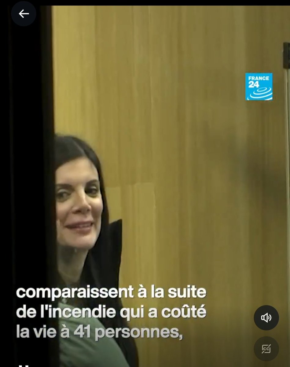 macalusoy's tweet photo. @LCI #JessicaMoretti 
C'est une comédienne, elle tombe parterre après l'altercation avec les familles 😔🧐
Et derrière les caméras elle rigole aujourd'hui avant son audition 😡 https://t.co/0ToCEoRjlF