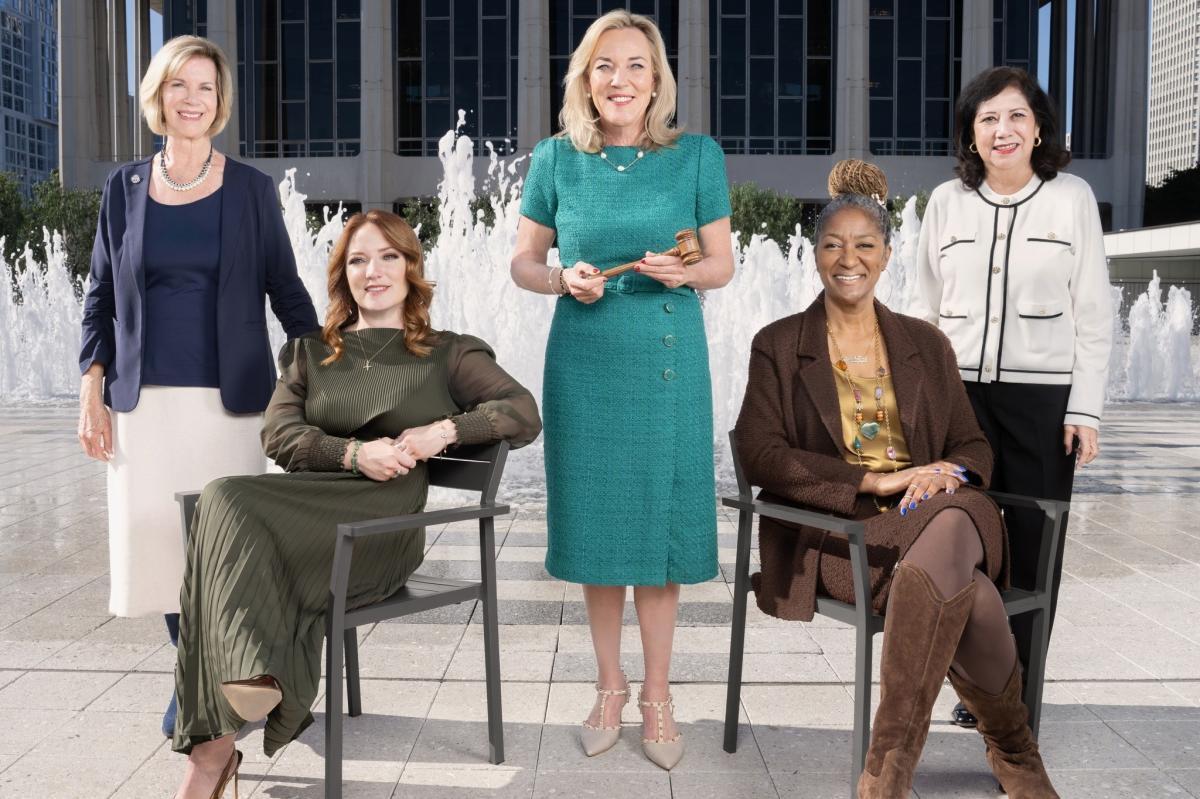 nypost's tweet image. Staggering salaries, perks of LA County bosses who voted for infuriating tax hike nypost.com/2026/02/12/us-…