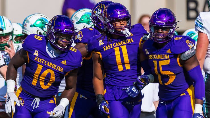 AdekunbiAdetayo's tweet image. Blessed to receive an offer from East Carolina University!!

@BigBody_Nas8 
@Coach_Hewitt86 
@KinslerLatish 
@Chief_Corey 
@BatmansButler44 
@CoachErn59 
@mrbrickfa90
@CoachButterECU 
@BrianDohn247 
@On3Richie 
@ChadSimmons_