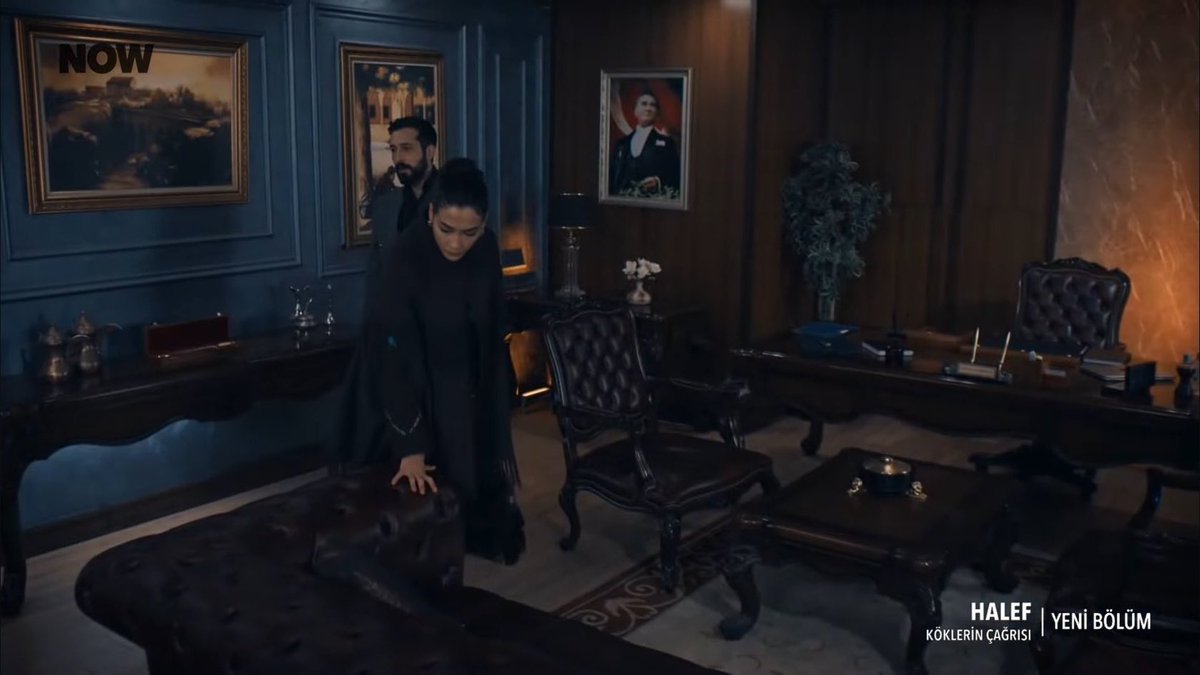 eclipsem_'s tweet photo. this shameless woman knows how to twist everything to her advantage, as we went from "melek is playing with the life of her fetus" to "yildirim told me everything, I am the victim"?!?!? 🤌🏻
#halefköklerinçağrısı • #yılser https://t.co/52j5YyxxPn